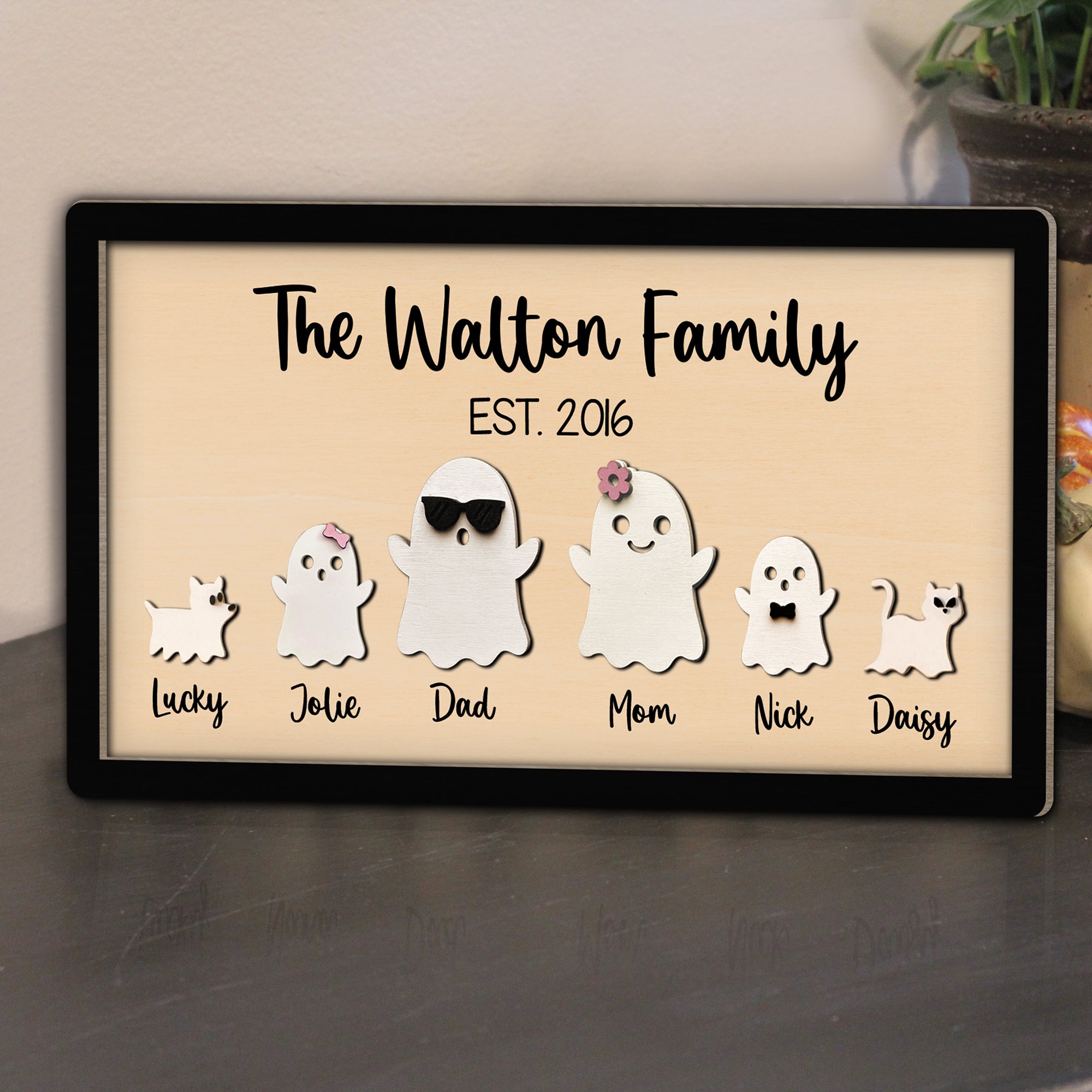 Halloween Ghost Family Sign With Names, Personalized Halloween Sign with Pets ghost, Halloween Gift, Halloween Decorations | KindlyToys