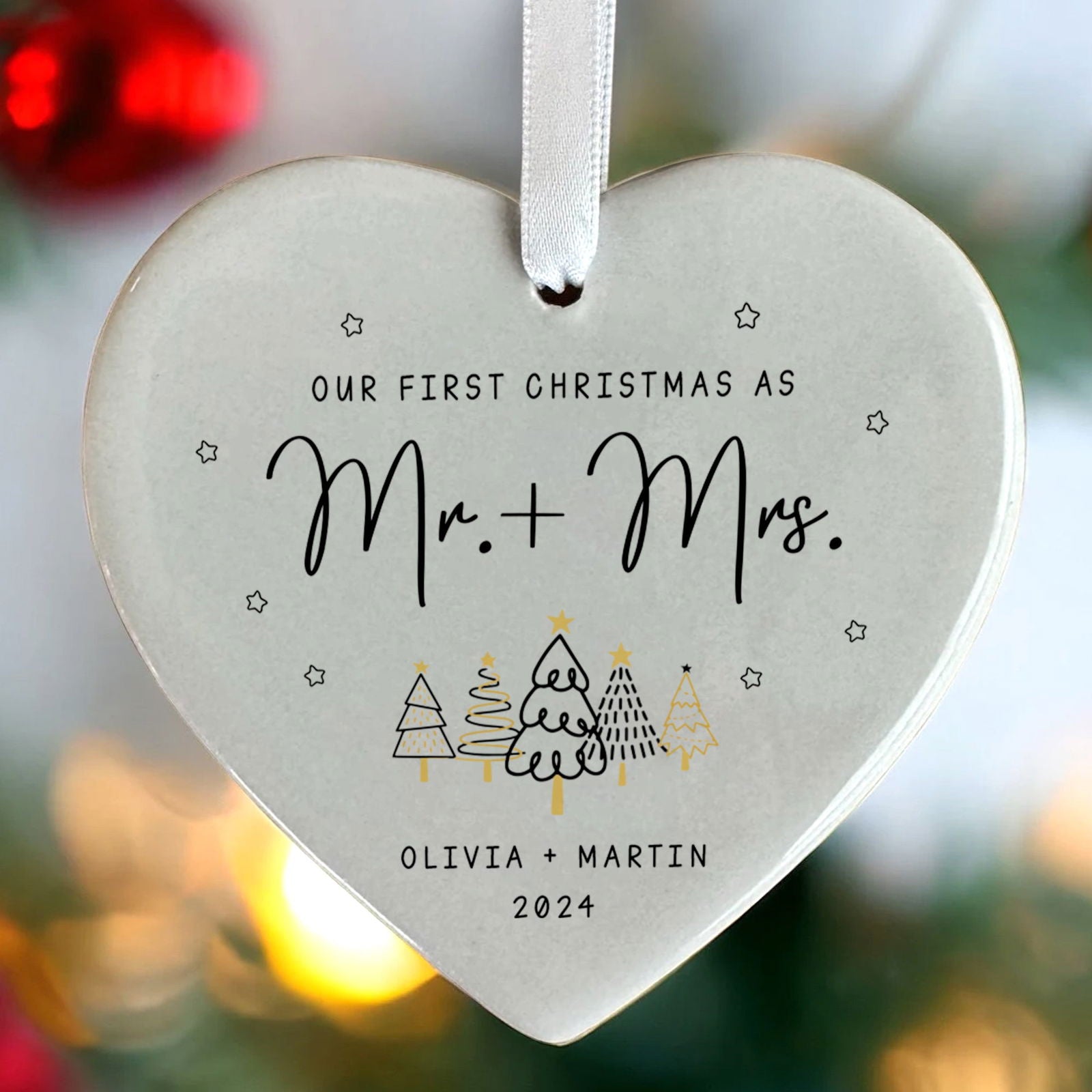 Custom Mr and Mrs Ornament, Engagement Ornament Gift For Couple, Newlywed Gift, Wedding Christmas Ornaments, Anniversary Gift For Husband Wife CY06-05 - Kindlytoys