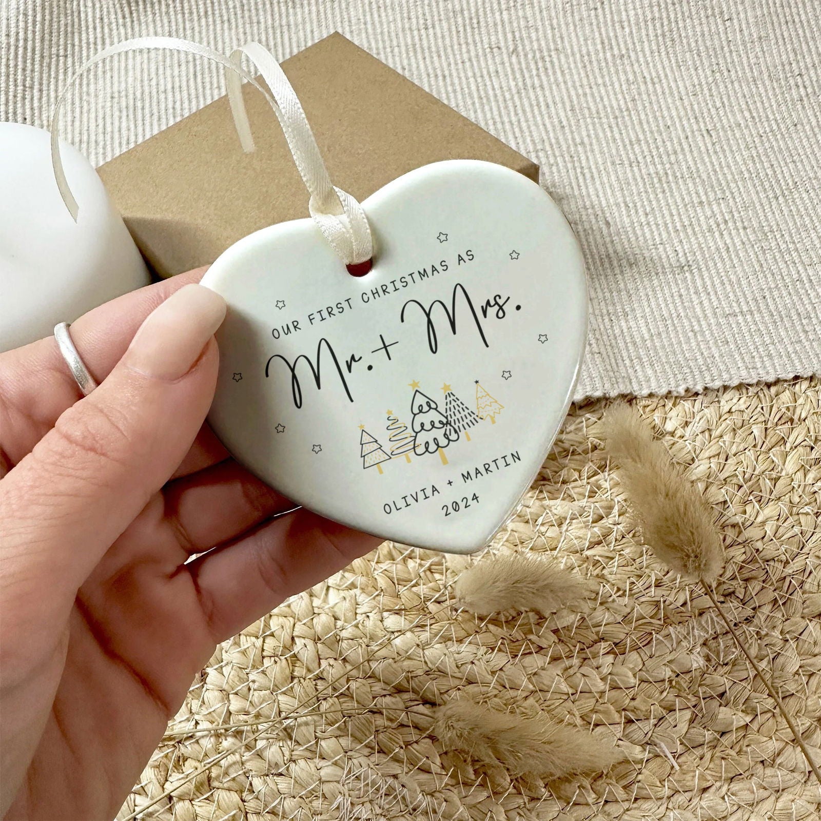 Custom Mr and Mrs Ornament, Engagement Ornament Gift For Couple, Newlywed Gift, Wedding Christmas Ornaments, Anniversary Gift For Husband Wife CY06-05 - Kindlytoys