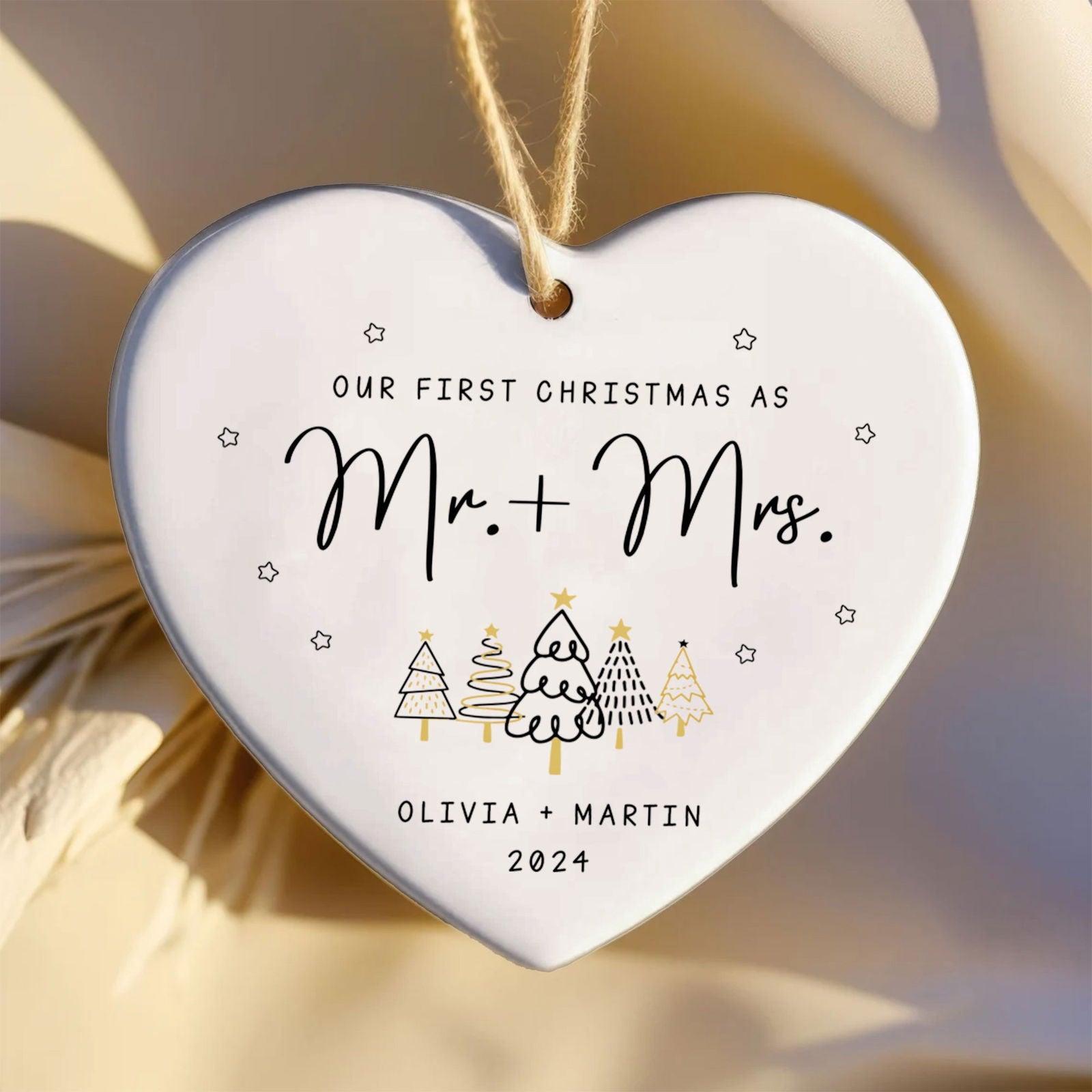 Custom Mr and Mrs Ornament, Engagement Ornament Gift For Couple, Newlywed Gift, Wedding Christmas Ornaments, Anniversary Gift For Husband Wife CY06-05 - Kindlytoys