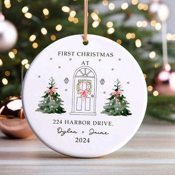 New Home White Christmas Theme Ornament, First Christmas in Our New Home Keepsake, Ceramic Round Shaped Sign Plaque,  Gift for Family Friends Celebarting New House CX03-4 - Kindlytoys