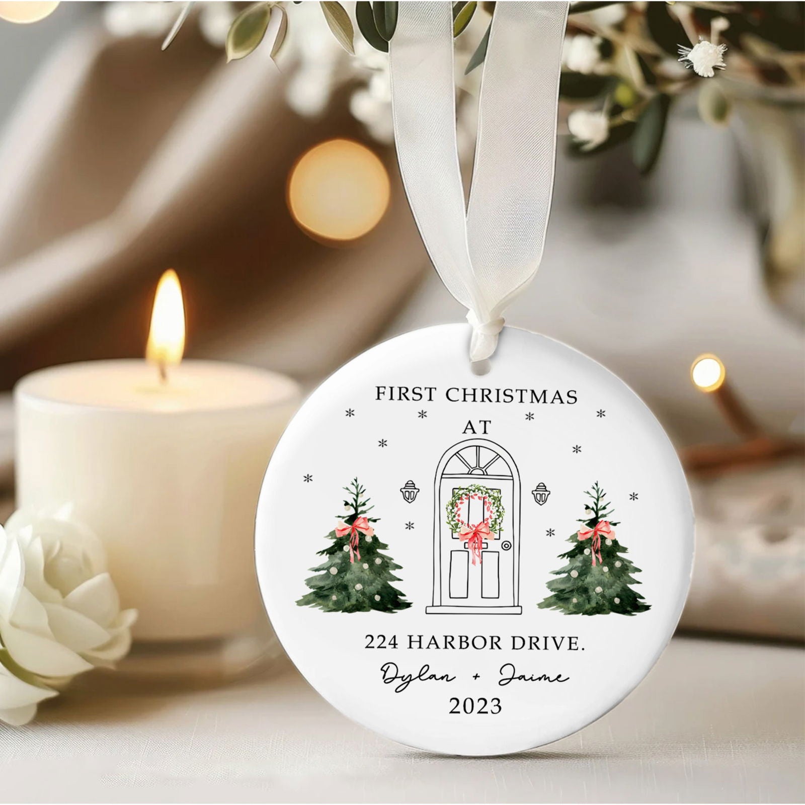 New Home White Christmas Theme Ornament, First Christmas in Our New Home Keepsake, Ceramic Round Shaped Sign Plaque,  Gift for Family Friends Celebarting New House CX03-4 - Kindlytoys
